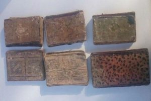 Denizli'de el yazması 6 tarihi kitap ele ge&ccedil;irildi