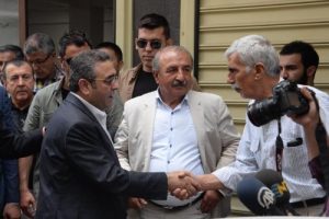 CHP'li Tanrıkulu: 110 imza ile AYM'ye gitmek kadar yanlış bir şey yoktur