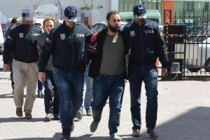 Kayseri'de DHKP- C operasyonu: 3 &uuml;niversite &ouml;ğrencisi g&ouml;zaltında