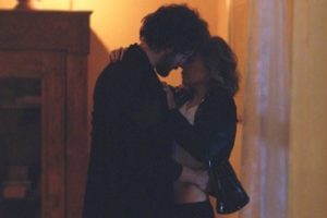 H&uuml;lya ve Kerim'in yakınlaşması geceye damga vurdu