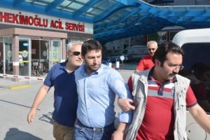 Sahte '&ouml;z&uuml;rl&uuml;' raporu d&uuml;zenleyen &ccedil;eteye operasyon: 9 g&ouml;zaltı