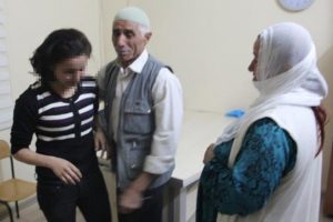 G&uuml;nl&uuml;ğ&uuml; bulunan PKK'lı kız da teslim olmuş