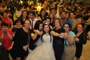 Down sendromlu Yasemin'in d&uuml;ğ&uuml;n hayali ger&ccedil;ek oldu