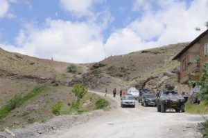 Hakkari'de PKK'nın menfeze yerleştirdiği bomba imha edildi