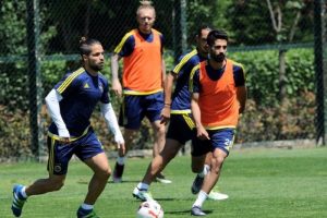 Fenerbah&ccedil;e, Galatasaray ma&ccedil;ı hazırlıklarını tamamladı