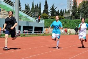 &Ouml;zel sporcular piste &ccedil;ıkıyor