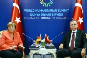 Erdoğan'ın s&ouml;zlerine Merkel'den yanıt: Endişeli değilim