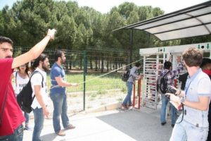 Ege &Uuml;niversitesi'nde eyleme sert m&uuml;dahale: 17 &ouml;ğrenci g&ouml;zaltında