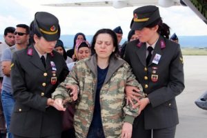 Şehit annesinin s&ouml;zleri y&uuml;rekleri dağladı