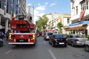 İzmir'de restoranda korkutan yangın