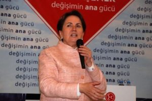Akşener: İktidar olunca 6 ayda ter&ouml;r&uuml;n belini kıracağız