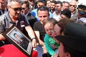 Muğlalı şehit binbaşı son yolculuğuna uğurlandı