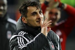 Mustafa Pektemek'e Başakşehir'den onay &ccedil;ıkmadı