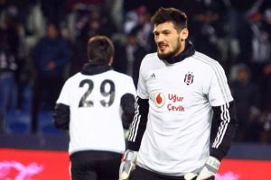 Beşiktaş'ta Denys Boyko ve G&uuml;nay'ın durumları masaya yatırıldı