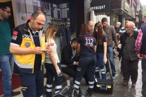 Bursa'da motosikletin &ccedil;arptığı yaya yaralandı