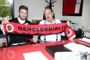 Marko Milinkovic, Gen&ccedil;lerbirliği'ne imzayı attı