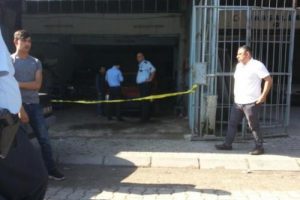 10 yıl sonra memuriyete d&ouml;nmeye hak kazandı, kalbine yenildi