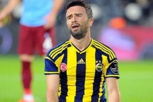 Fenerbah&ccedil;e'de derbi &ouml;ncesi G&ouml;khan G&ouml;n&uuml;l şoku yaşanıyor