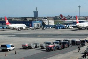 Atat&uuml;rk Havalimanı 20 dakika hava trafiğine kapatıldı