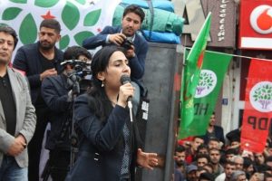 Hdp eş genel başkanı Figen Y&uuml;ksekdağ Ağrı'da