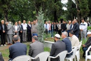 Şehit başkan Bursa'da kabri başında anıldı