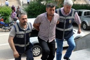 Eski sevgilisini, &ccedil;ok sevdiği i&ccedil;in şuurunu kaybedip &ouml;ld&uuml;rm&uuml;ş