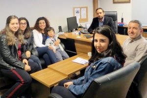 Bursalı &ouml;ğrencilerden g&uuml;venlik g&uuml;&ccedil;lerine moral