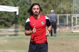 Recep Niyaz: "Feyenoord ile g&ouml;r&uuml;şt&uuml;m"