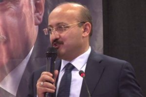 Yal&ccedil;ın Akdoğan: "Bu, topyekun devletin vermesi gereken bir m&uuml;cadeledir"