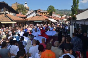 Saraybosna'daki &ccedil;arşıyı Bursa Osmangazi Belediyesi yeniledi