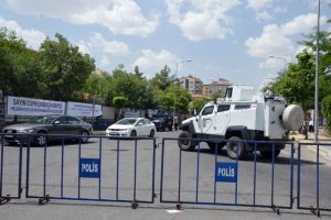 Diyarbakır'da geniş g&uuml;venlik &ouml;nlemi