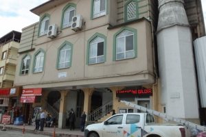 Camiye asans&ouml;r yapıldı, cemaat arttı