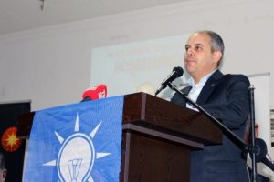 Bakan Kılı&ccedil;: HDP'li vekillerin tutumunu ilgin&ccedil; buldum