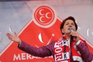 "Gazi ve şehitlerin kanı 'kafayı &ccedil;evir' diyenlerin elinde"