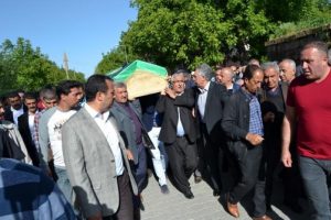 Meclis Başkanı İsmail Kahraman, Ahlat'ta cenazeye katıldı