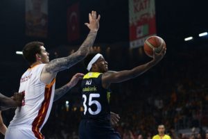 Olaylı derbi Galatasaray'ın!