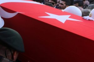 Kahreden haber sınırdan geldi! 1 &uuml;steğmen şehit!