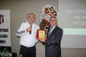Beşiktaş'ın eski kalecisi Mete Bozkurt yaşamını yitirdi