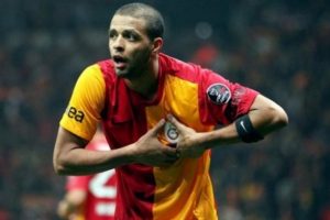 Felipe Melo, sarı-kırmızılı takıma geri d&ouml;nmeye sıcak bakıyor