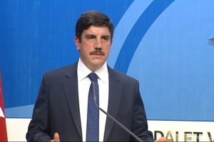 AK Parti MYK'da g&uuml;ndem ter&ouml;rd&uuml;