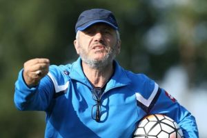 Mustafa Reşit Ak&ccedil;ay, 250 bin TL'yi bulan alacağını Trabzonspor'a bağışladı