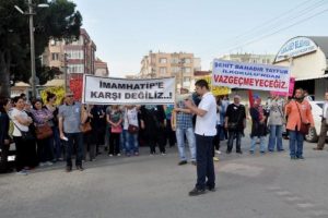 Bursa'da veliler isyan etti: 'Okuluma dokunma'