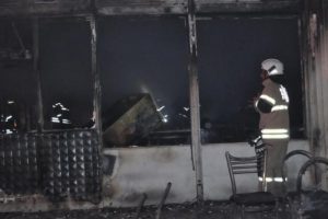 Kahvehanede &ccedil;ıkan yangın korkuttu