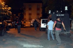 İstanbul Sultangazi'de ter&ouml;r operasyonu
