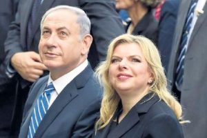 Gazeteciler ondan korkuyor! 'First lady kılığına girmiş bir canavar'