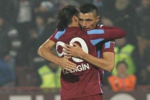 Trabzonspor'da Cardozo ve Erkan Zengin'e &Ccedil;in takımları talip...