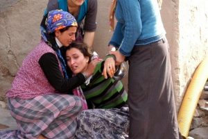 Eşi annesini &ouml;ld&uuml;rd&uuml; diye kayınvalidesini &ouml;ld&uuml;ren kadına m&uuml;ebbet hapis