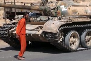 "IŞİD'in tankı ile karargahı vuruldu"