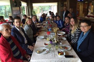AK Parti Nil&uuml;fer İl&ccedil;e Başkanı &Ccedil;olak &ouml;ğrencilerle bir araya geldi