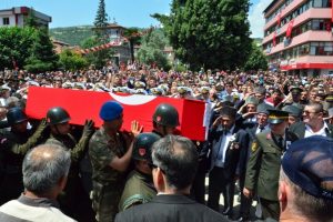 Piyade Uzman &Ccedil;avuş son yolculuğuna uğurlandı